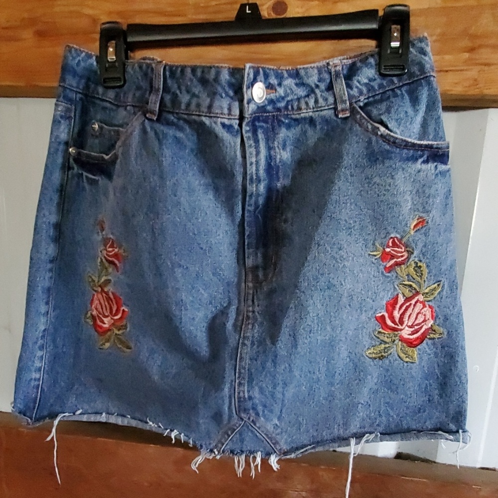 Just fab embroidered distressed denim skirt